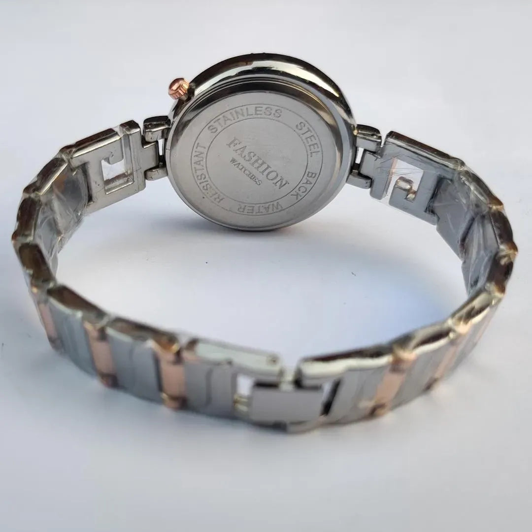 Women Quartz Watch with Crystal Bezel and Rose Gold Bracelet